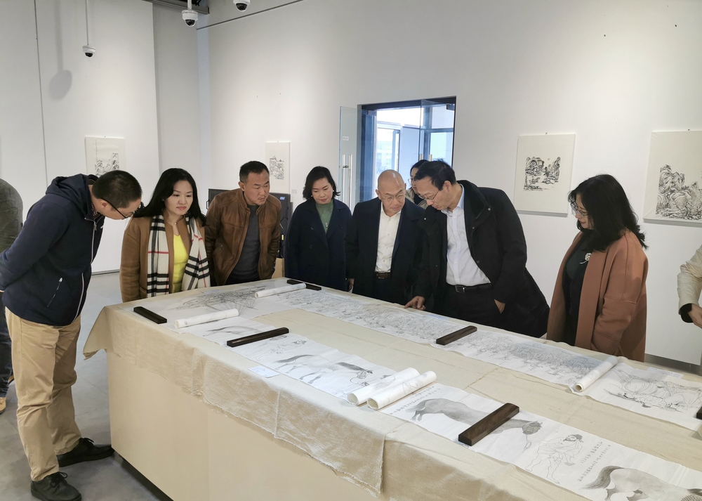 参观海大艺术馆