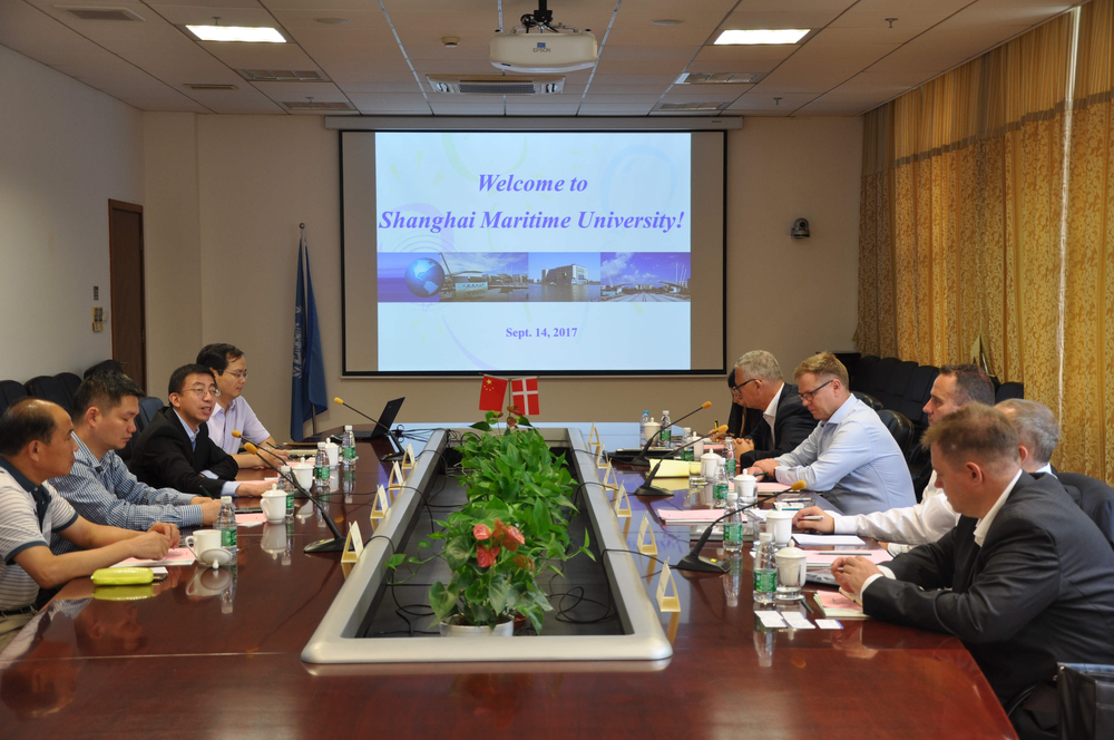 丹麦港口协会主席一行来校访问