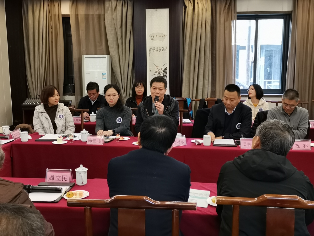 浙江校友会会长徐存永交流发言