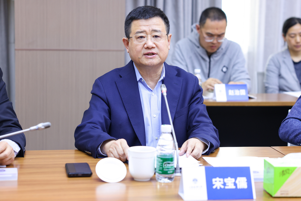 学校思想政治理论课教师综合能力提升培训班开班