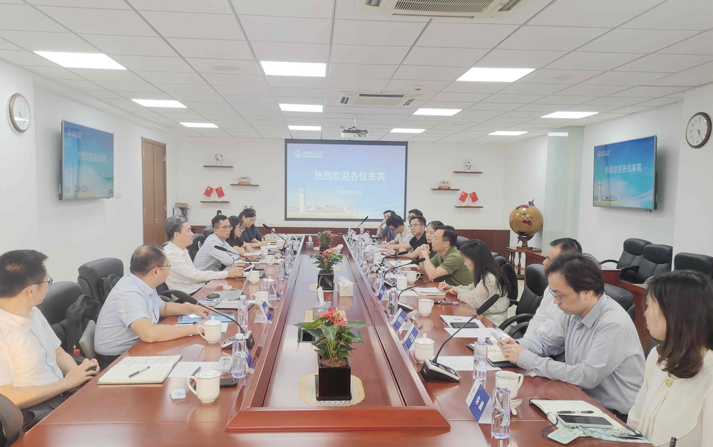 国家金融监管局上海局、浦东新区商务委等单位来校访问