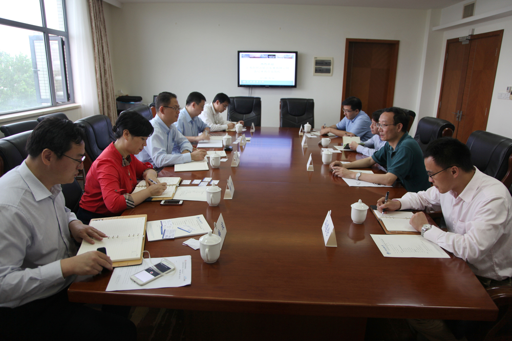 上海自贸区联合发展有限公司翁巍总经理一行来校访问