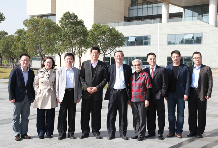 中国口岸协会会长叶剑、上海海关学院院长肖建国一行来我校调研座谈