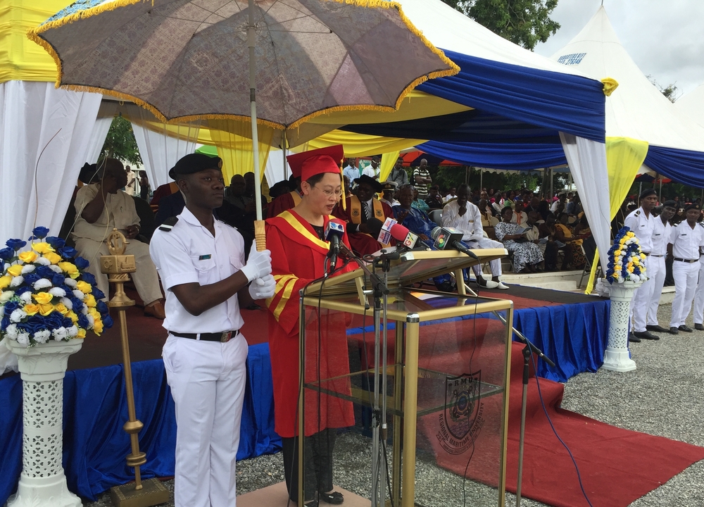 我校与中西非地区海事大学合作举办的“物流管理”本科项目第三届学生毕业