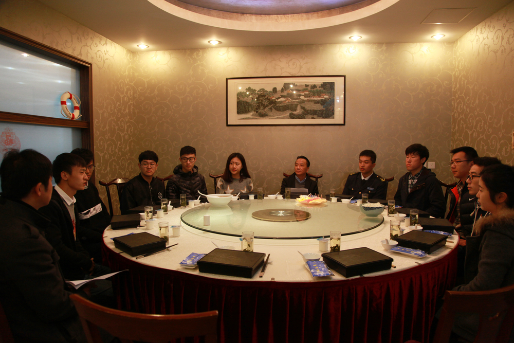 严伟副校长与学生共进午餐