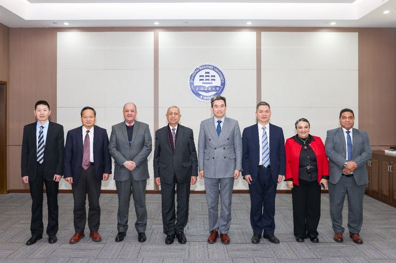 阿拉伯科学技术与海运学院代表团访问学校