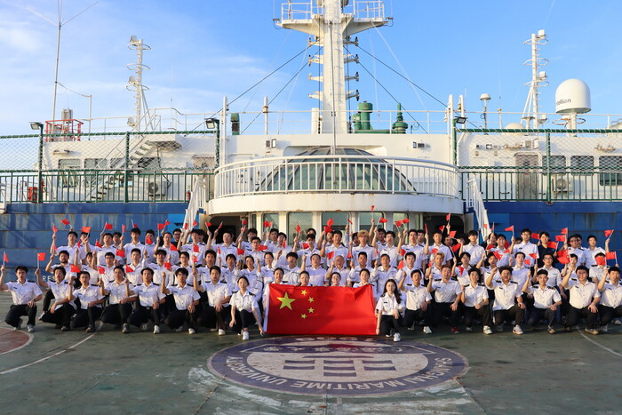 育人识见 | 培根铸魂，上海坚定不移实施“新时代立德树人工程”