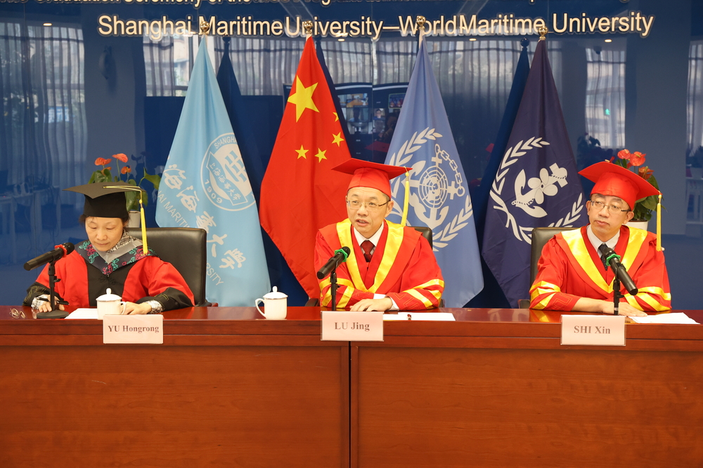 陆靖校长在毕业典礼上致辞