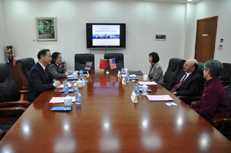 美国威斯康辛大学斯托特分校副校长一行来校访问