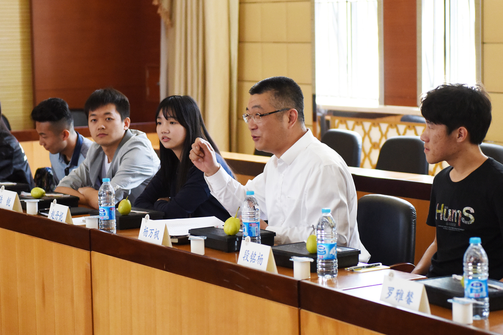 上海海事大学2016年第二期“校长有约”活动举行