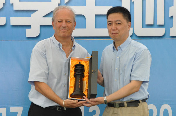 2013中法地掷球友谊赛暨上海海事大学学生地掷球大联赛在我校举办