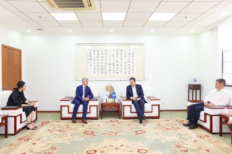 共建航运数字教育新高地，波罗的海国际航运公会首席数字官一行来校访问