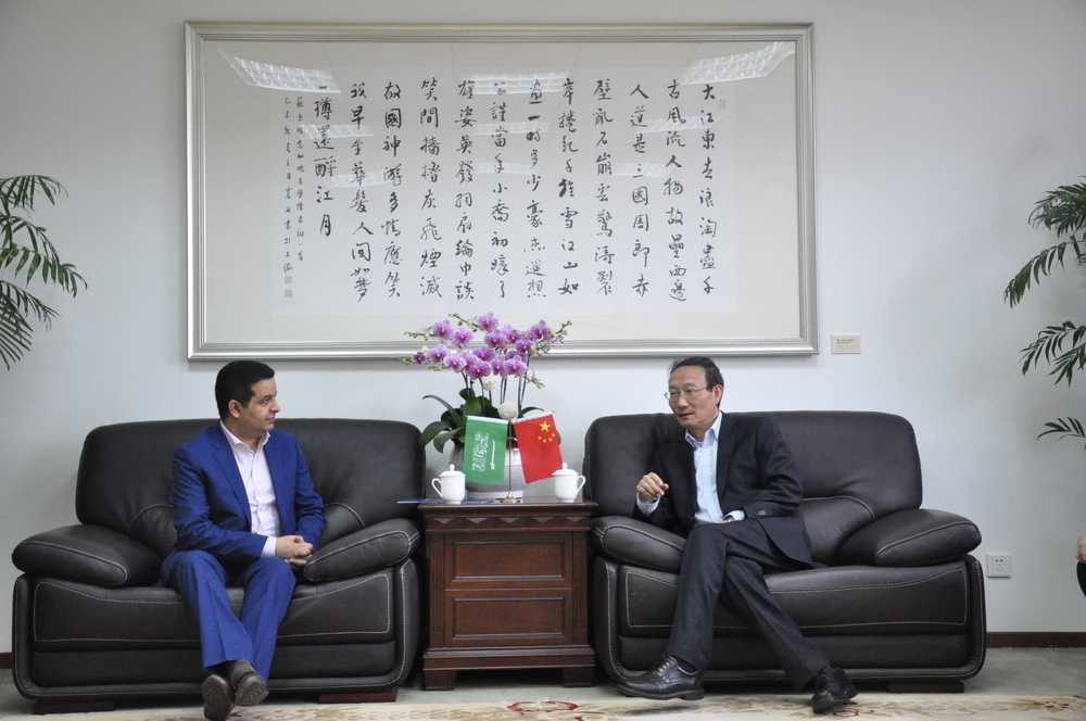 沙特阿美石油公司代表团来校访问