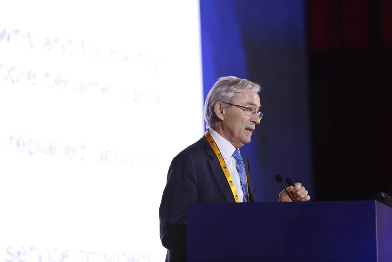 2010年诺贝尔经济学奖获得者克里斯托弗·皮萨里德斯发表演讲