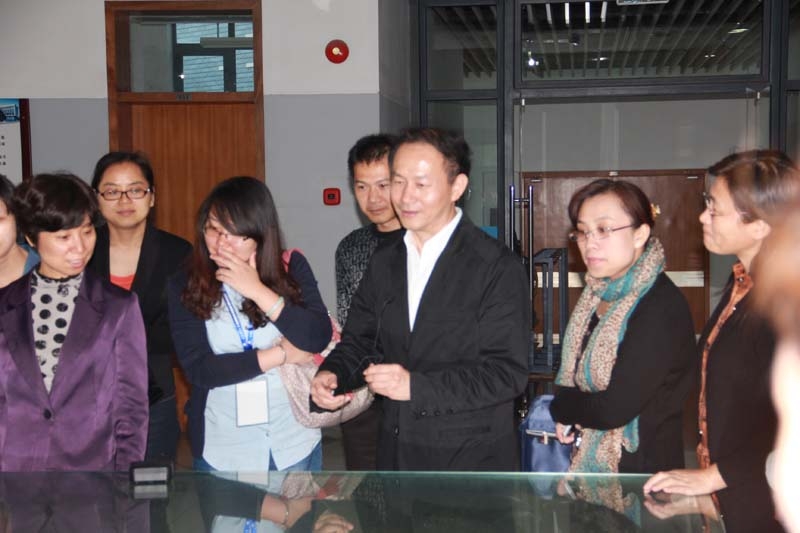 长三角研究生教育管理干部研修班学员来校参观