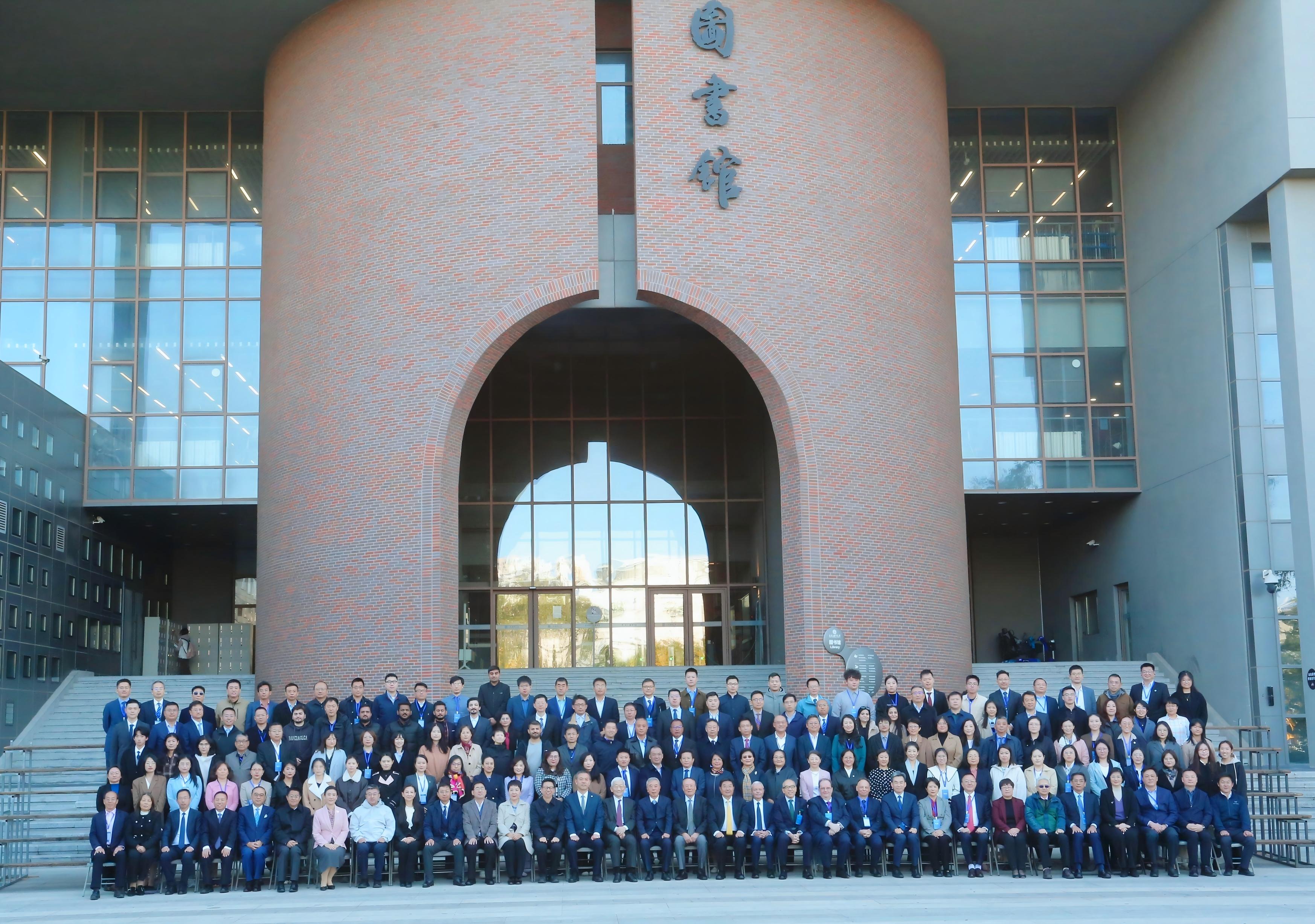 初北平校长一行参加中国海商法协会 2025年年会暨第十一届中外海商法会议