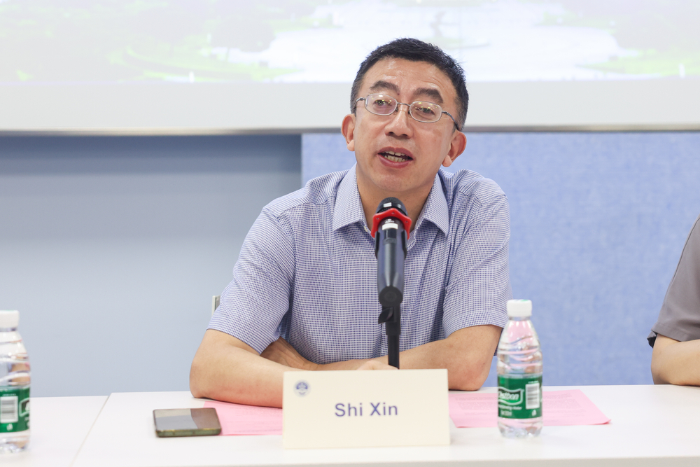 学校举行2024级国际学生开学典礼