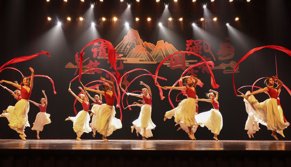 法学院《不熄》