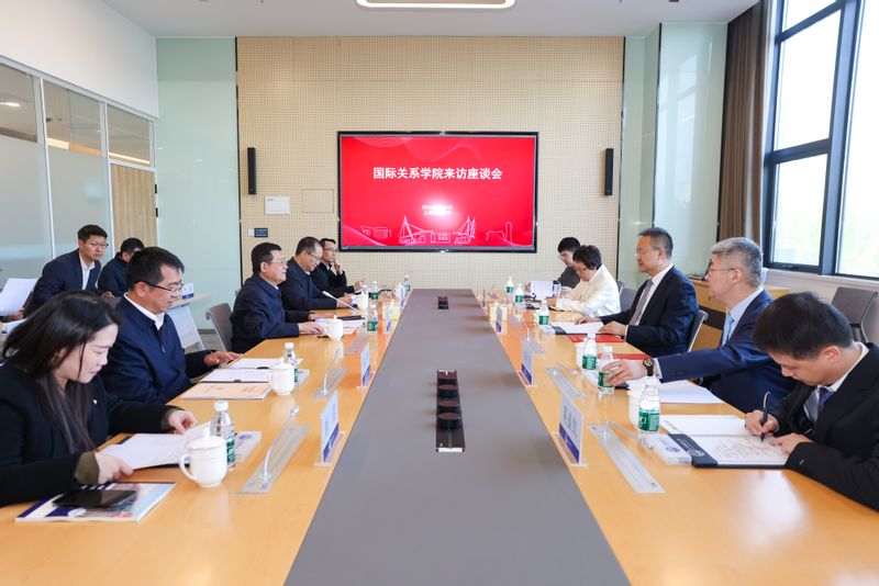 国际关系学院校长胡继平一行来校调研