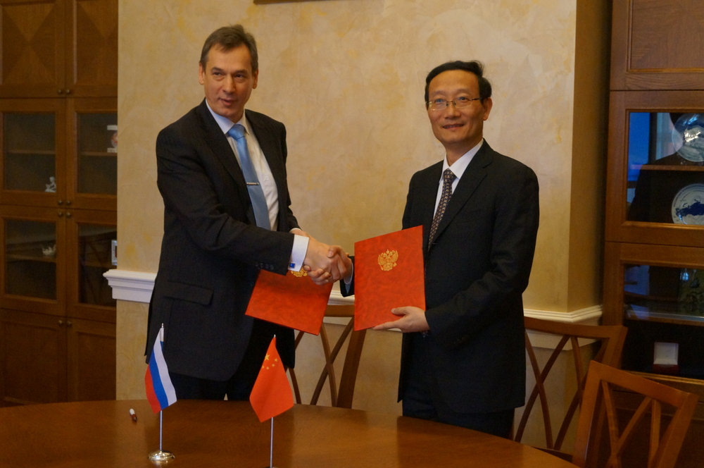 我校与俄罗斯马卡洛夫国立海事大学签署校际合作协议