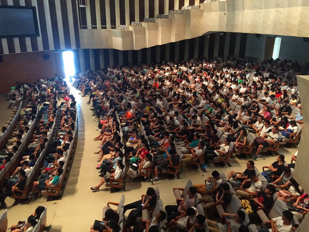 入学教育讲座现场