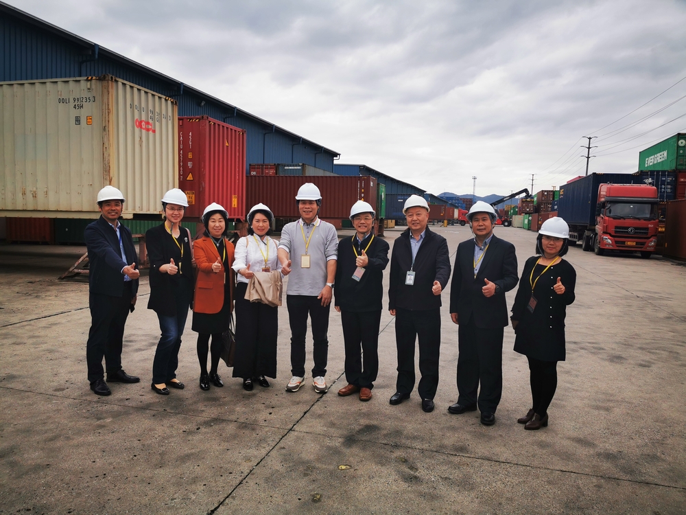  参观宁波国柜物流有限公司