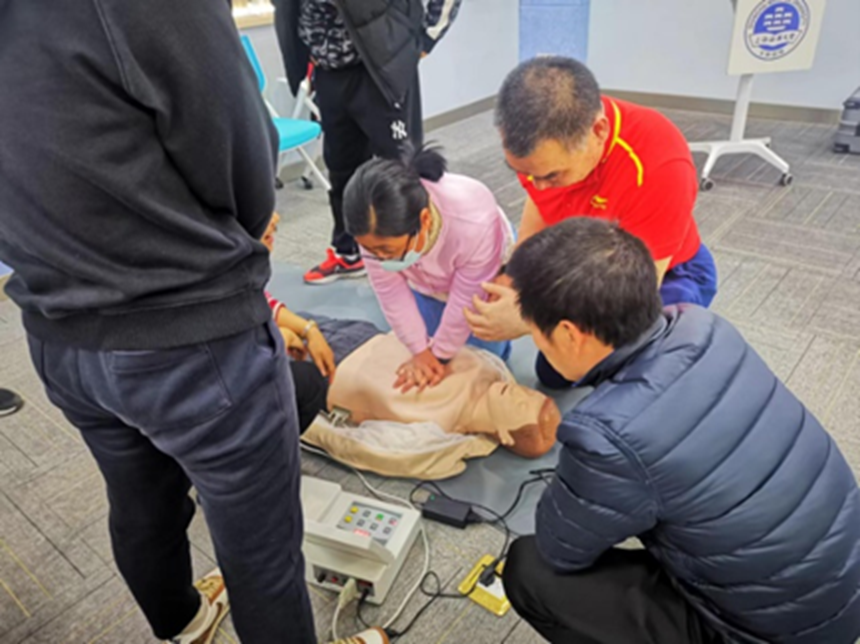 体育教学部AED急救培训