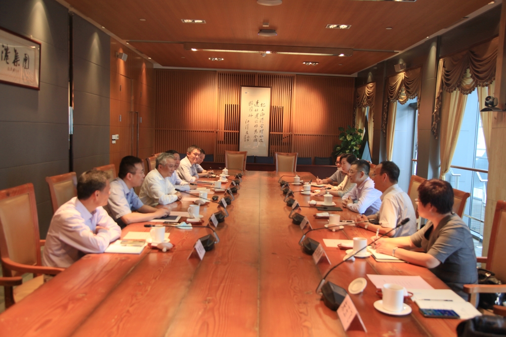 陆靖校长一行拜访上港集团