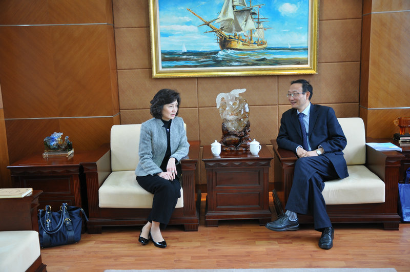 我校举行李令遐客座教授聘任仪式及学术报告会