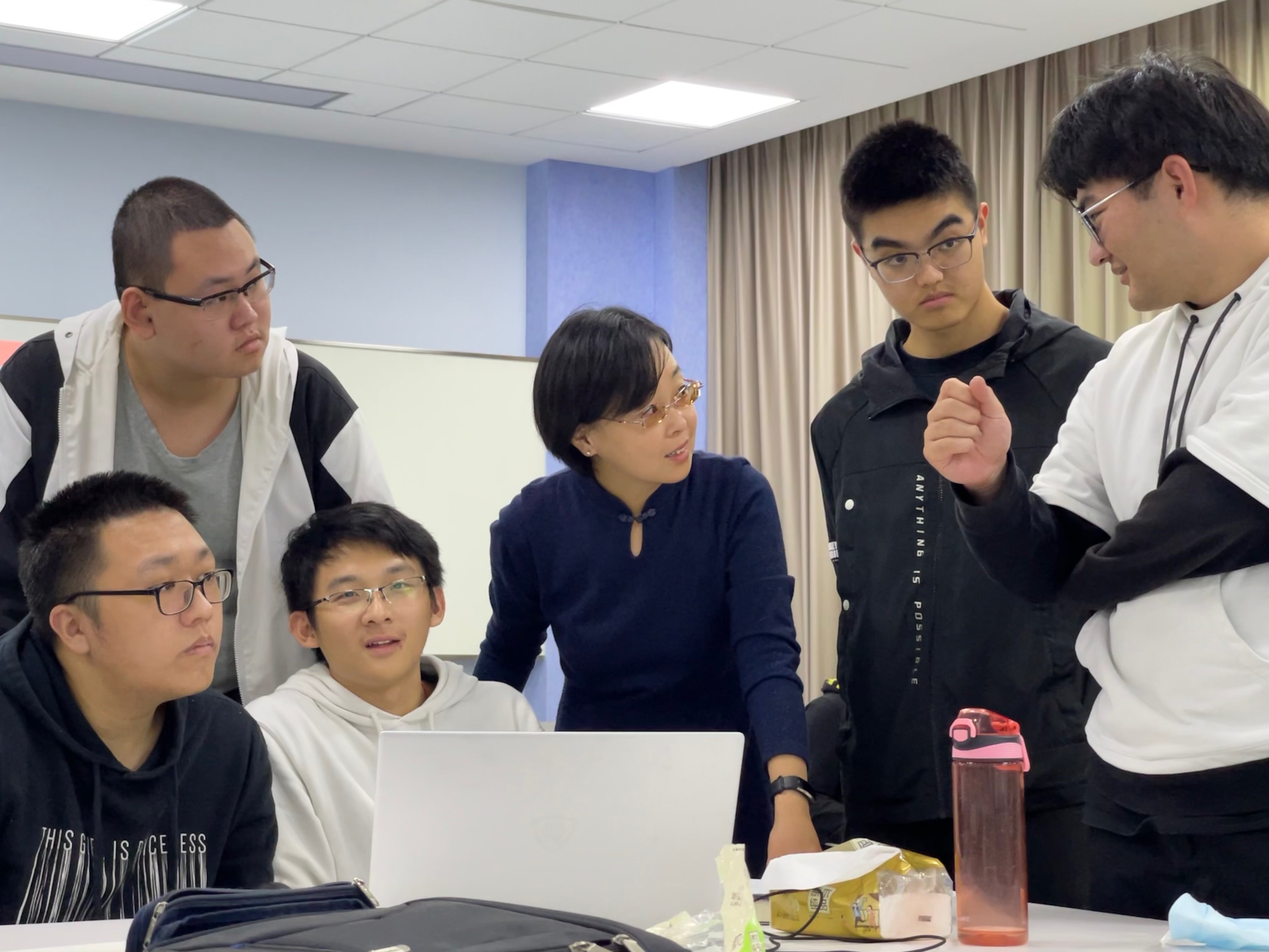 和学生讨论实验法建模的算法实现难点