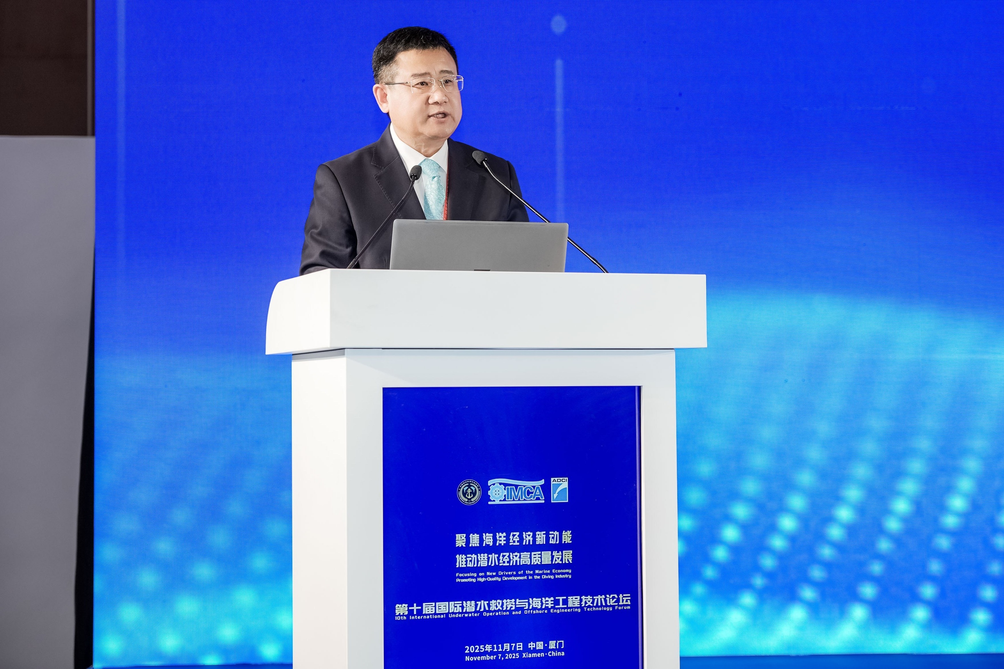 上海海事大学多项科技成果亮相第八届国际潜水救捞与海洋工程装备展览会