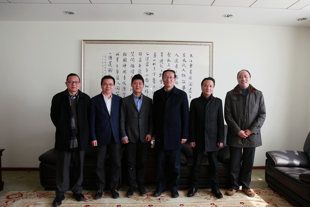 黄有方校长与青年教师万征座谈