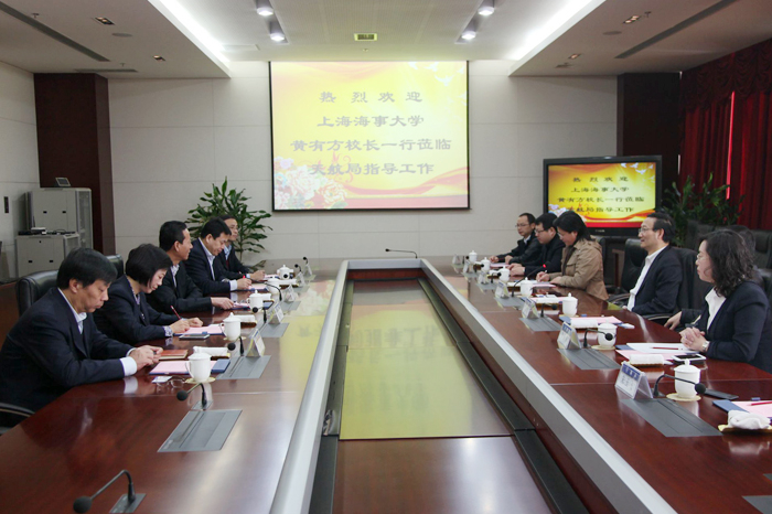 与中交天津航道局康学增董事长、赵燕丽副总经理等交流