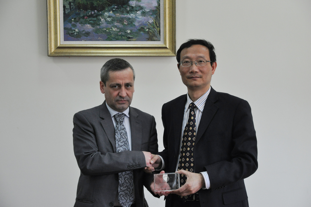 法国南特综合理工学院校长一行来访