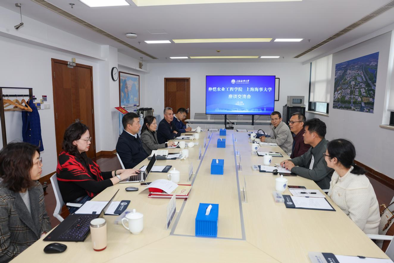 仲恺农业工程学院党委常委、副校长张文峰一行来校访问交流