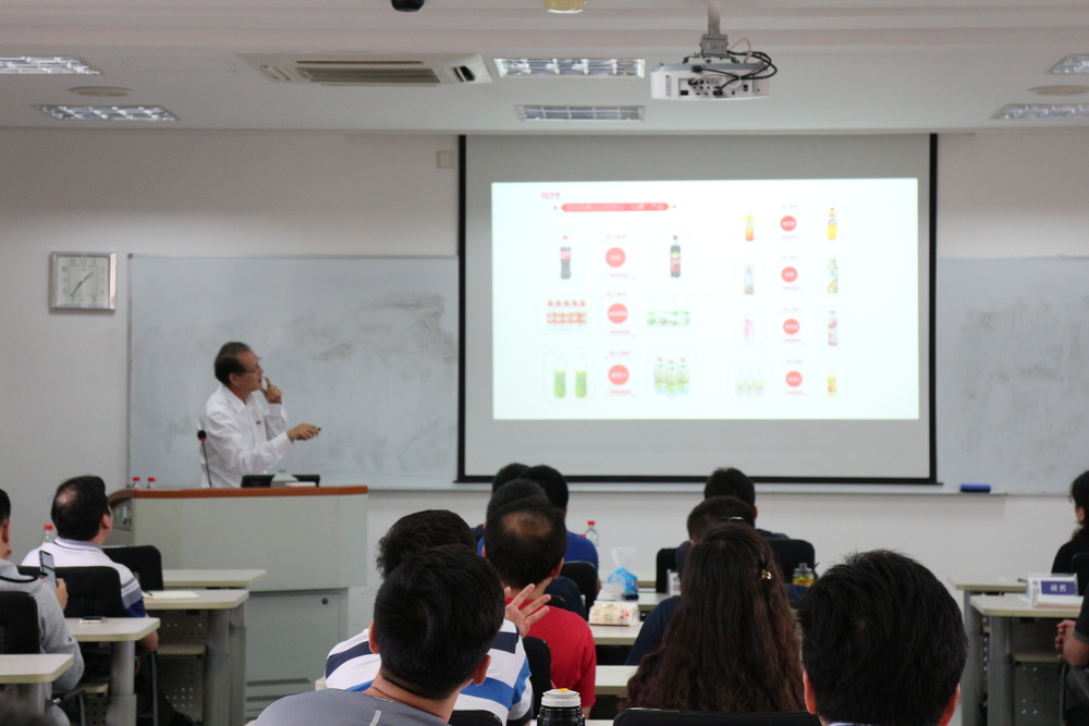 闻健明校友作讲座