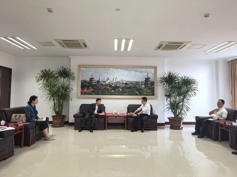 校党委副书记、副校长李志鹏率队赴泉州调研