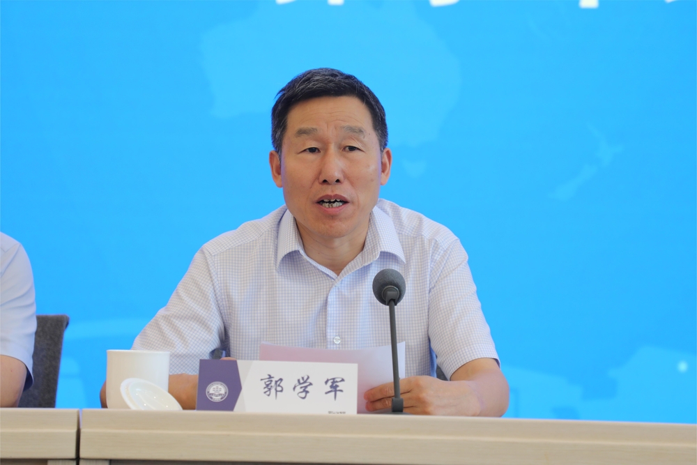 扬州海事局党委书记、局长郭学军致辞