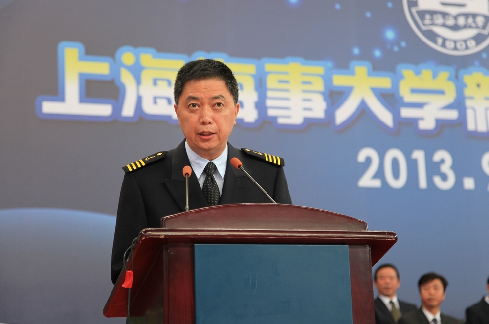 孔凡邨副校长主持典礼