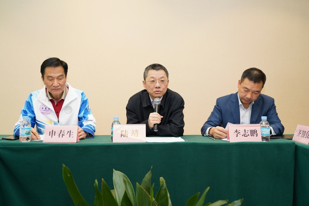 校友工作座谈会上陆靖校长讲话