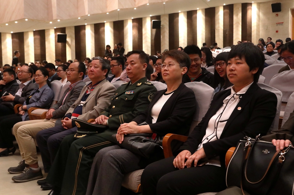 中国武警军乐团走进高校专场音乐会在我校上演