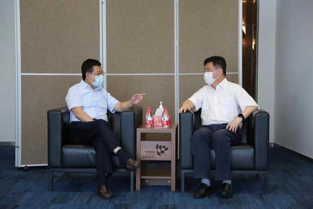 上海申迪（集团）有限公司党委书记、董事长杨劲松接待我校来访人员