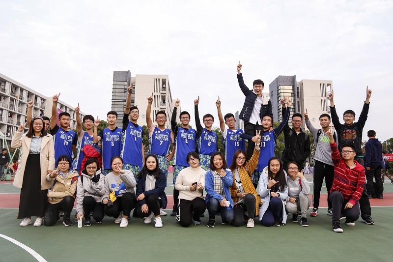 与学生在一起 与学生在一起