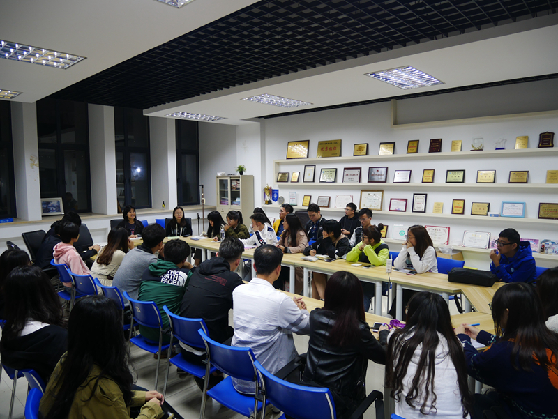 志愿者工作培训会 志愿者工作培训会