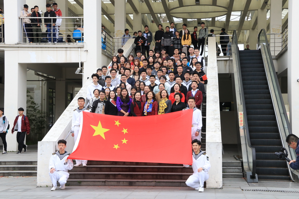 《我和我的祖国》快闪活动