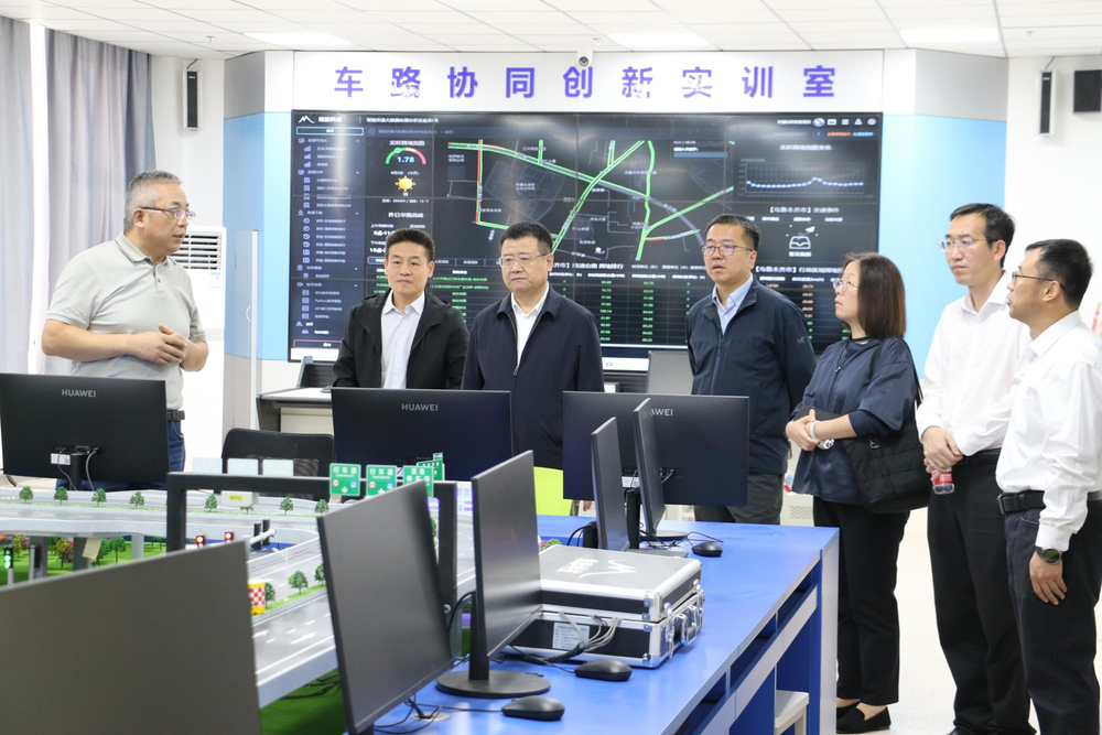 走访新疆交通职业技术大学