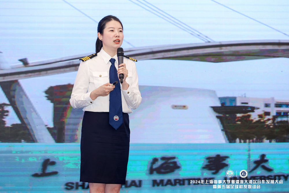 杰出青年校友代表白响恩作主题分享