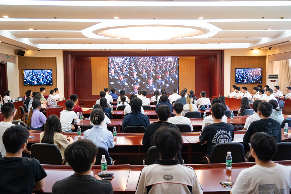 学校收听收看大会直播主会场